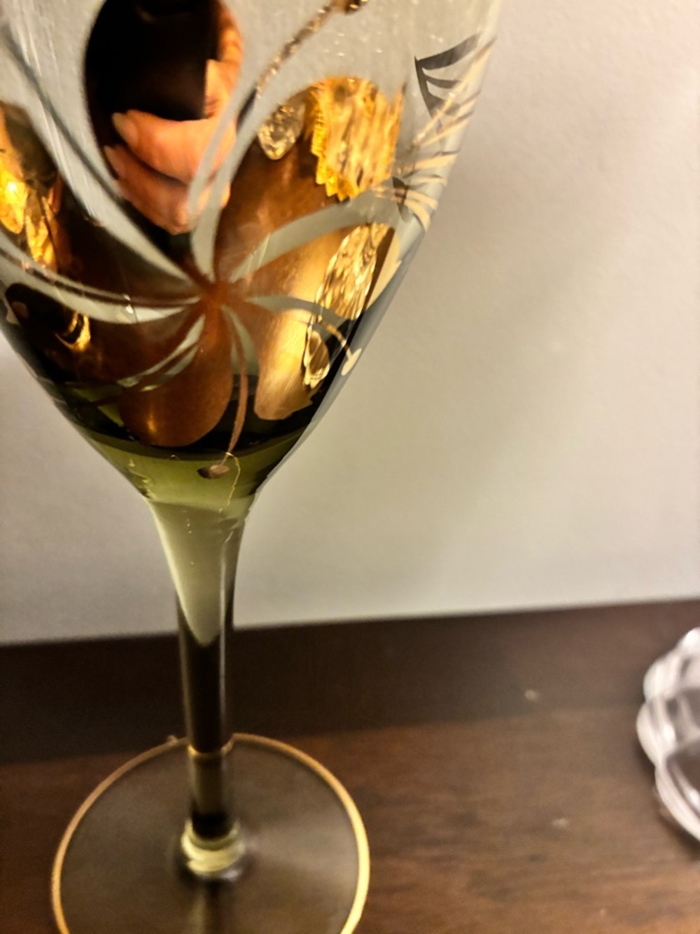 Vintage MCM Romanian Handblown Smoky Glass Decanter with 6 matching stem glasses - Picture 7 of 10